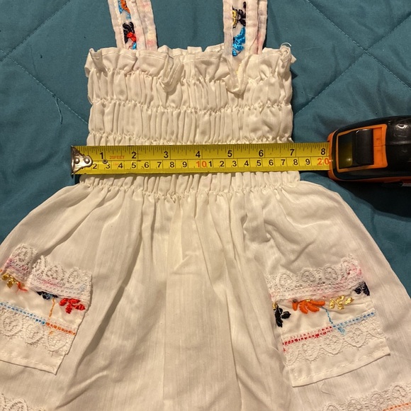Handmade little girls white flower dress - Picture 8 of 8